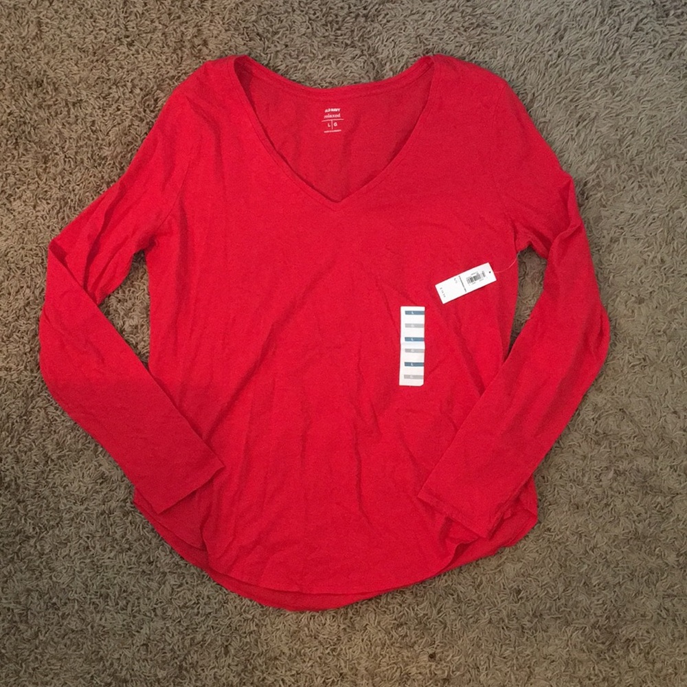 Old Navy long sleeve V neck NWT!!